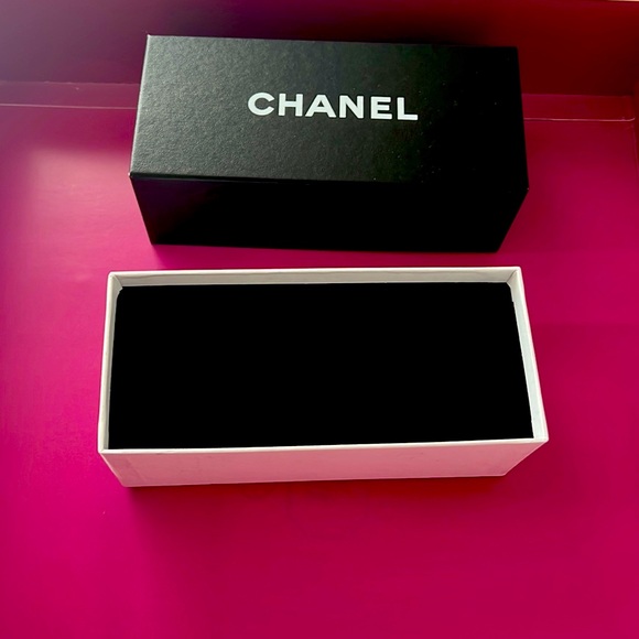 Chanel paper box for sale - Picture 2 of 2
